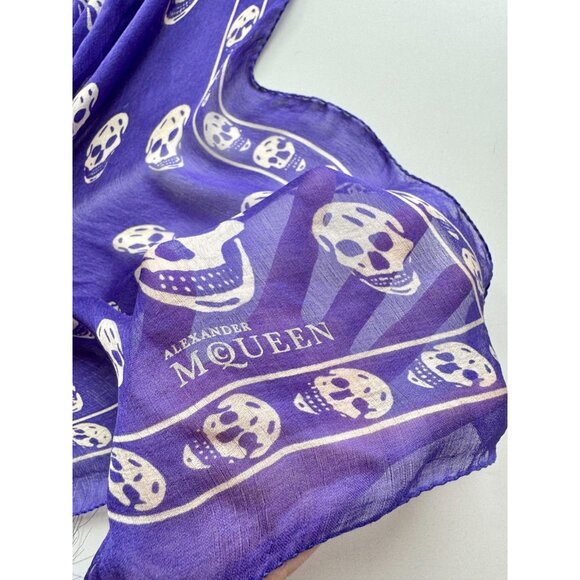 ALEXANDER MCQUEEN Skull Motif Purple Silk Chiffon Large Square Scarf - Picture 9 of 15
